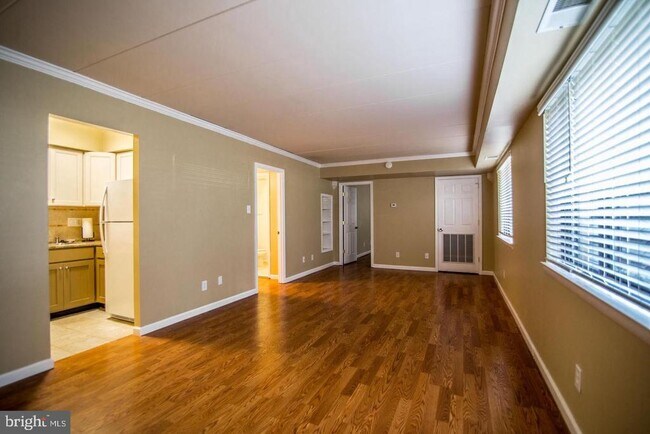 Building Photo - 125 Clubhouse Dr SW