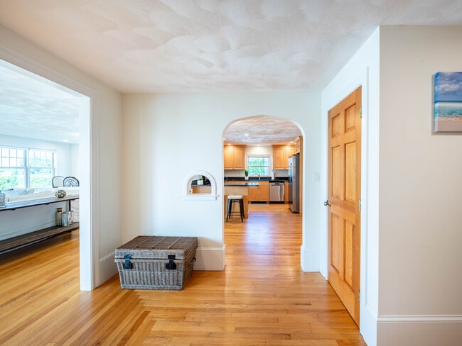 Building Photo - 573 Wolcott Ave