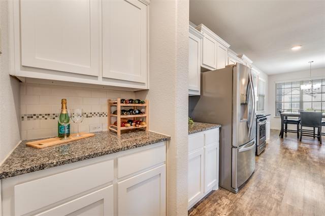 Building Photo - 2281 Miramar Dr