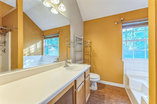 Building Photo - 2945 Highland Hill Pkwy