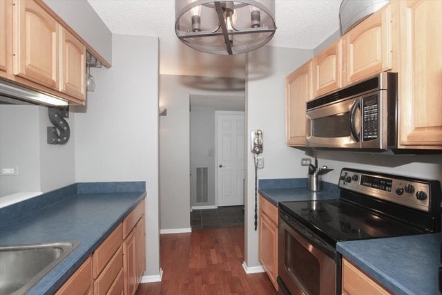 Building Photo - 511 Aurora Ave