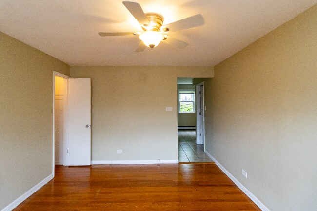 Building Photo - 8810 S Cottage Grove Ave