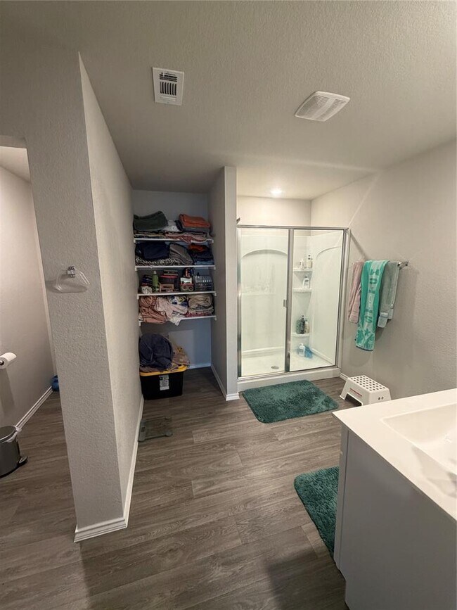 Building Photo - 5708 Berriweather Dr