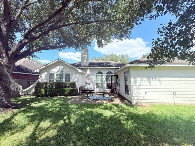 Building Photo - 6338 Big Oak Canyon Dr