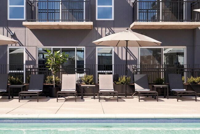 Building Photo - 516 Lea Ave