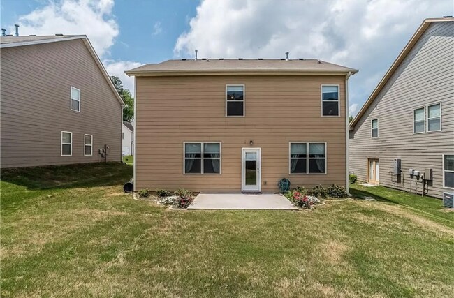 Building Photo - 3945 Pointe Vecchio Cir