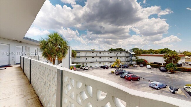 Building Photo - 13105 Ixora Ct