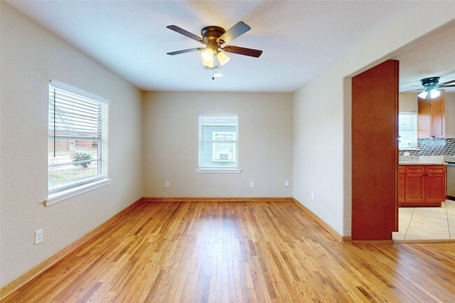 Building Photo - 407 Arizona St