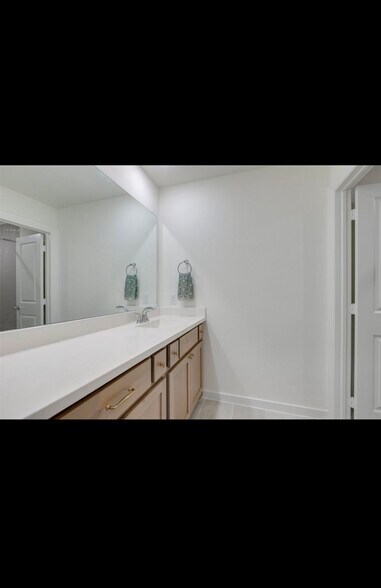 Building Photo - 1513 Waxwing Pl