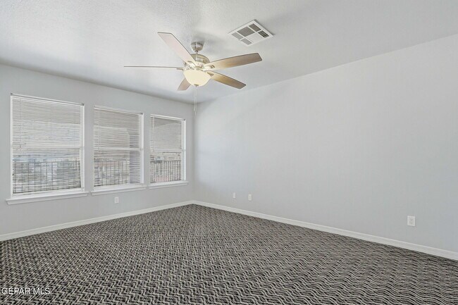 Building Photo - 4717 Excalibur Dr