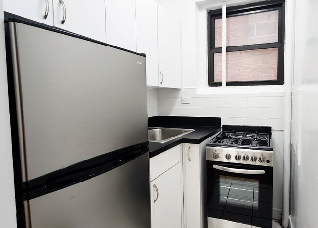 Building Photo - 401 E 58th St