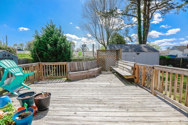 Building Photo - 9262 Coleman Ave