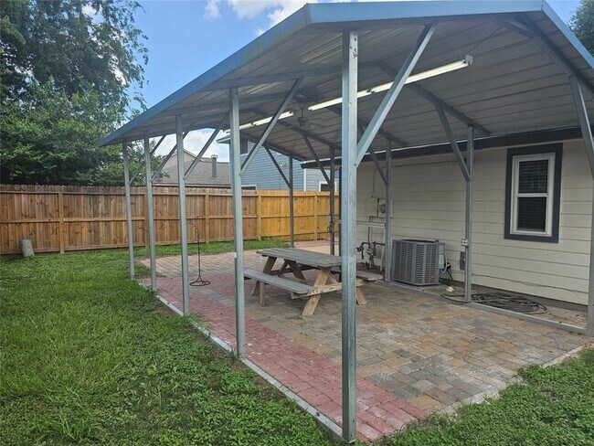 Building Photo - 19738 Swan Valley Dr