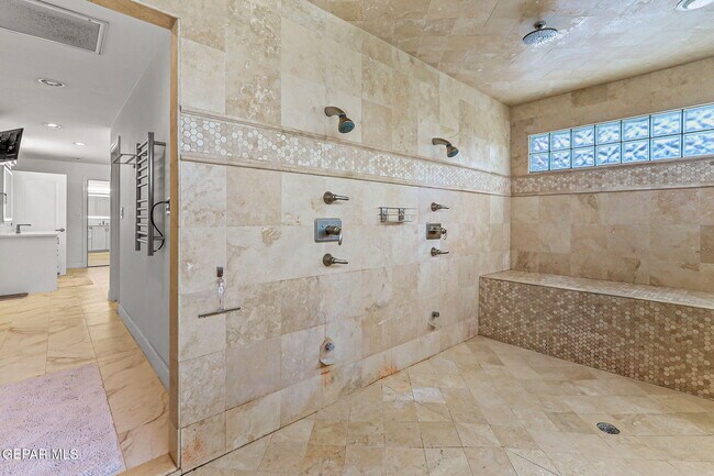 Building Photo - 6528 Calle Placido Dr
