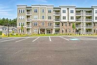 Building Photo - 4 Winslow Ln