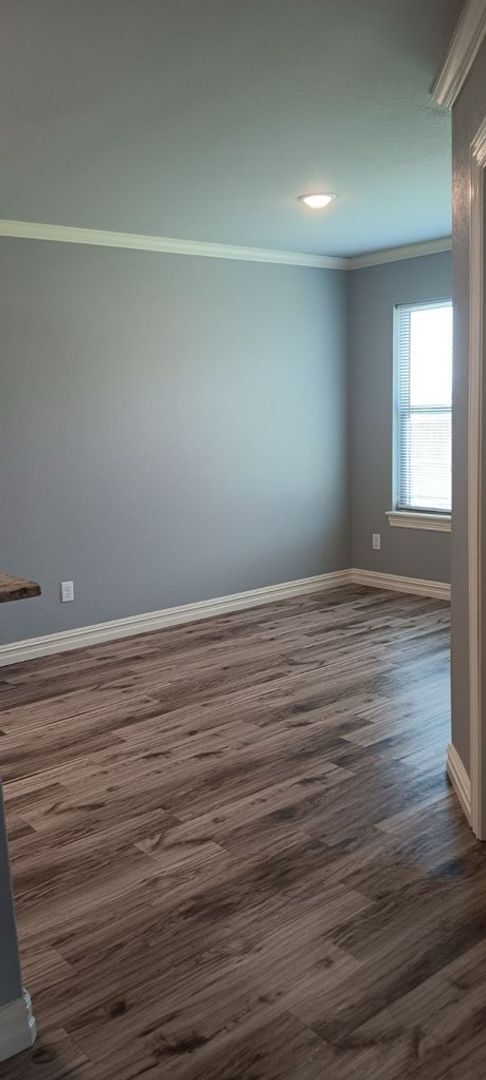 Building Photo - 3 bedroom/2 bathroom townhouse