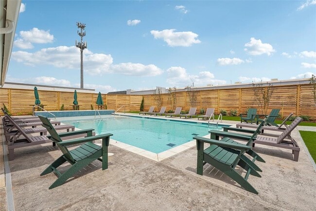 Building Photo - 6300 W Memorial Rd