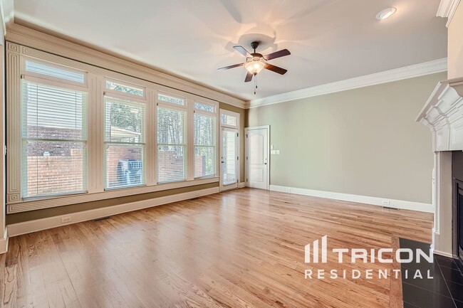 Building Photo - 3893 Ridge Grove Way