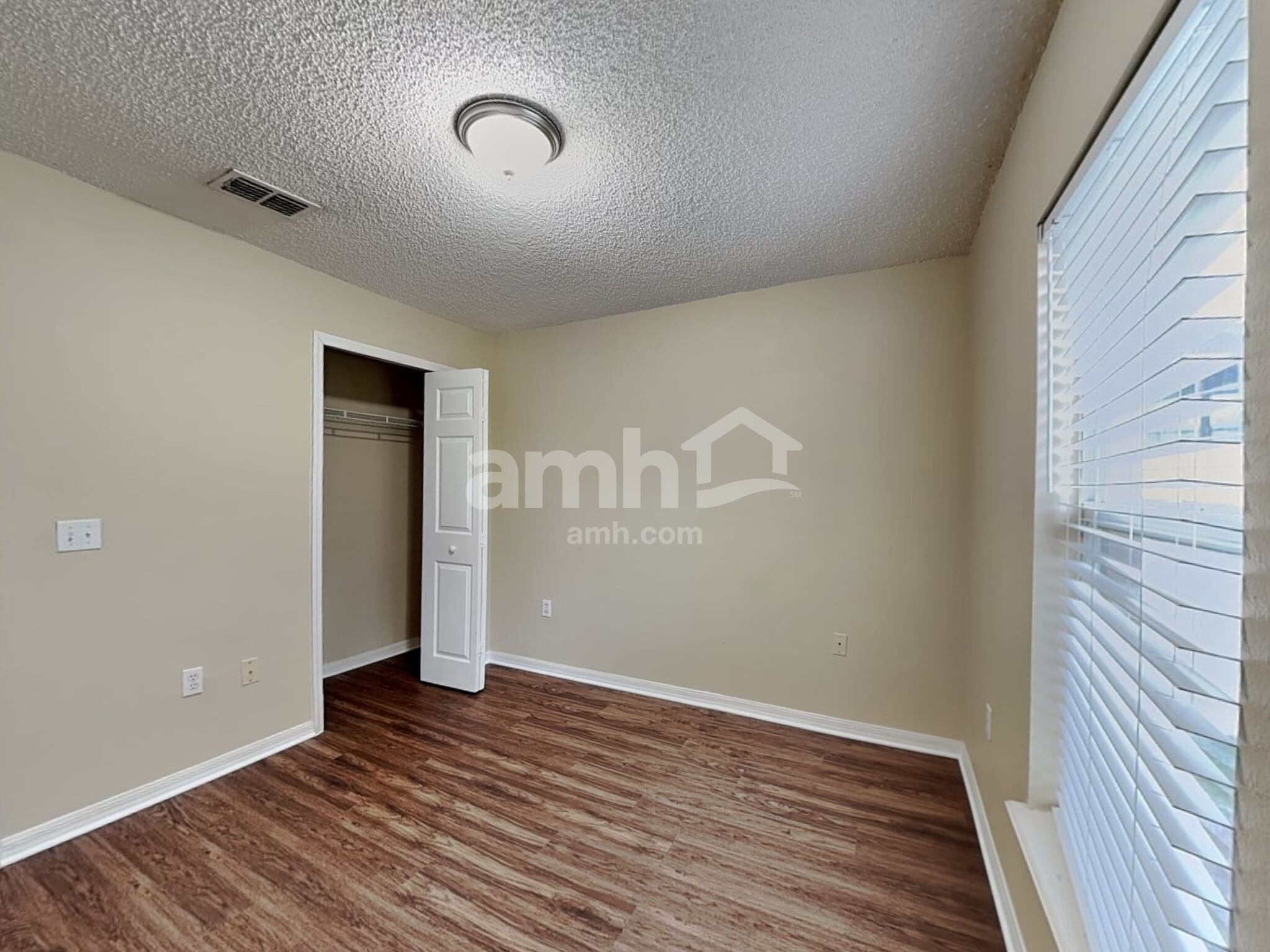 Building Photo - 2063 Corner Meadow Cir