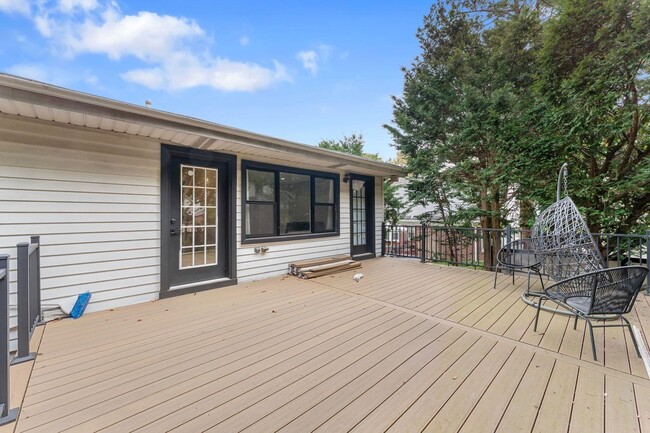 Building Photo - 15 Barnes Dr