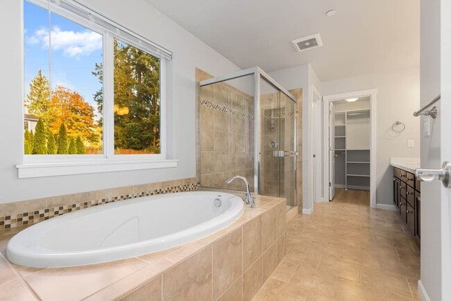 Building Photo - 11722 NE 112th St