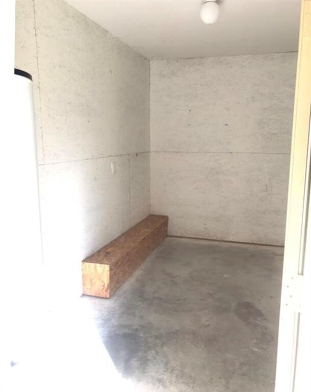 Building Photo - 90 County Rd 2269