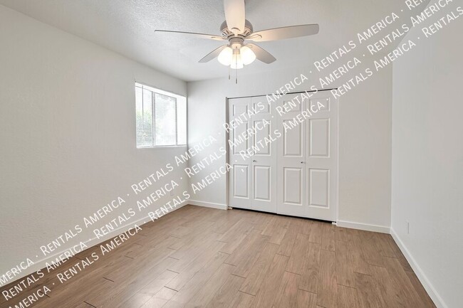 Building Photo - 1340 N Recker Rd