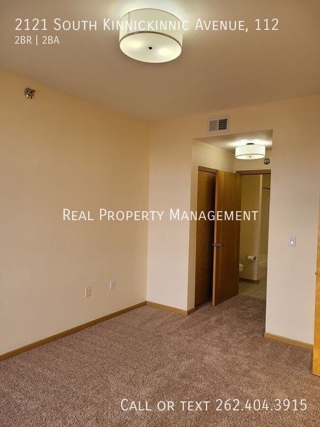 Building Photo - 2121 S Kinnickinnic Ave