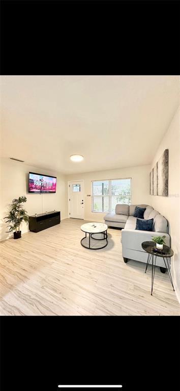 Building Photo - 611 S Seneca Blvd