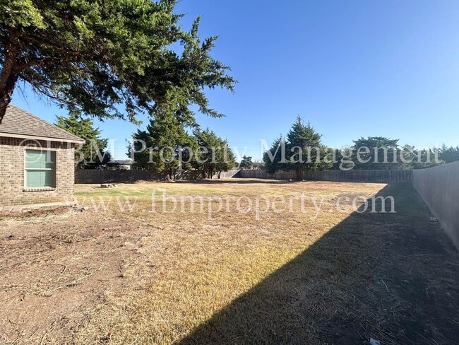 Building Photo - 1904 Uhl Rd