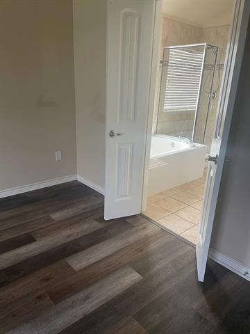 Building Photo - 1709 Cattleman St