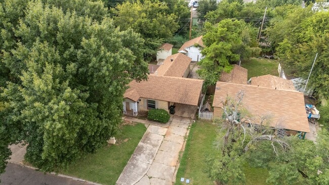 Building Photo - 3 Bedroom Rent to Own Home Available!