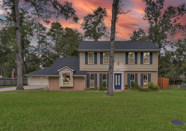 Building Photo - 223 Birchwood Dr