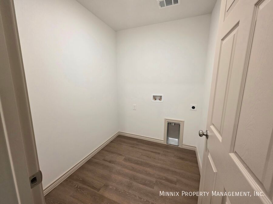 Building Photo - 1328 Bajada St