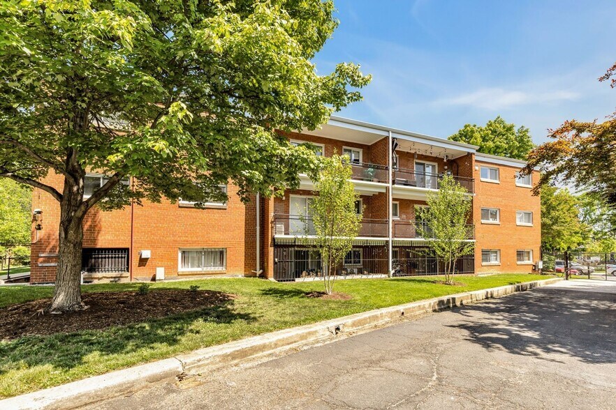 Building Photo - 1384 Bryant St NE