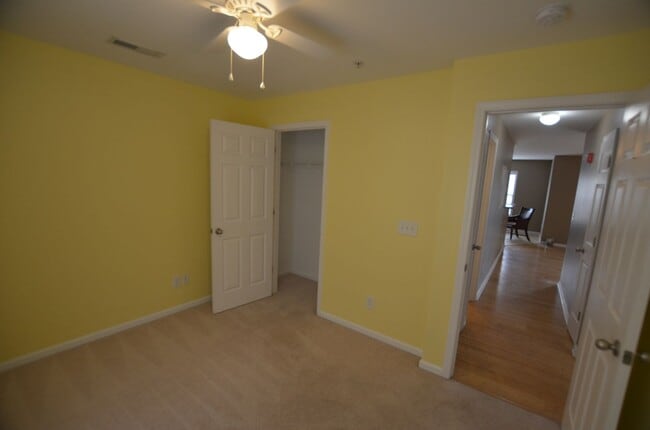 Building Photo - Kinderton 2 Bed/2 Bath Apartment