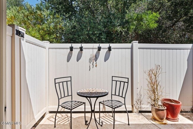 Building Photo - 28551 Conejo View Dr