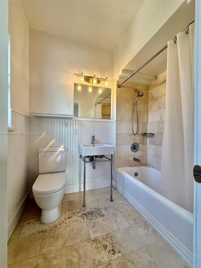 Building Photo - 4035 Meridian Ave