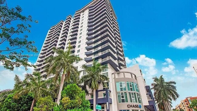 Building Photo - 275 NE 18th St