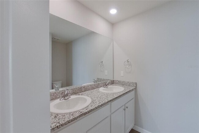 Building Photo - 8627 SW 43rd Ter