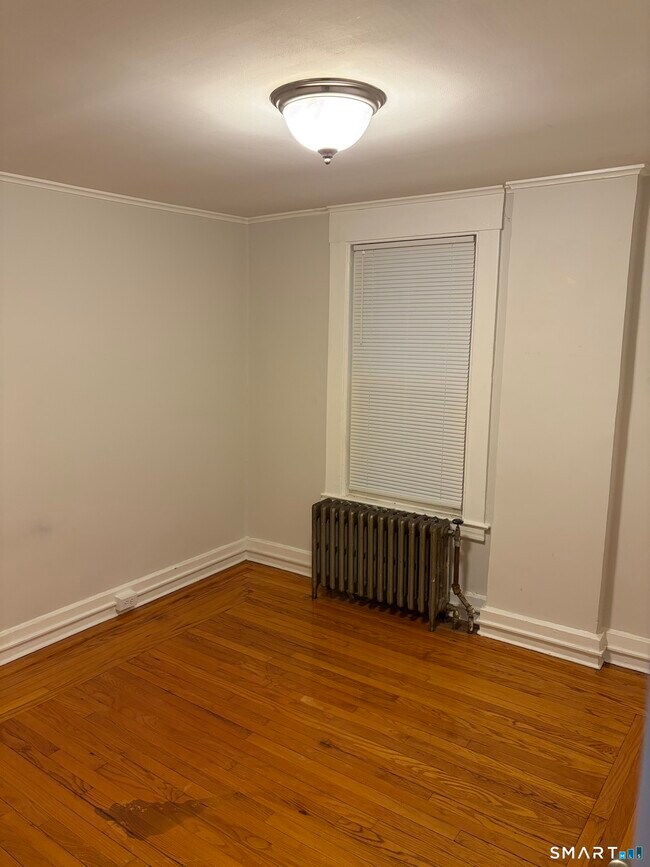 Building Photo - 973 State St