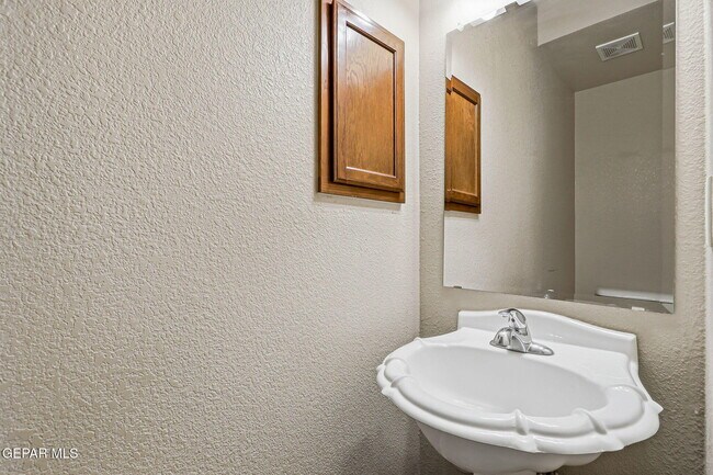 Building Photo - 3165 Sarina Cir