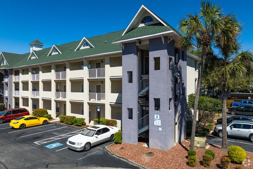 Primary Photo - Coastline Apartments