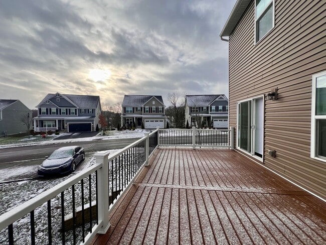 Building Photo - 3 Bed 3 Bath- Mars PA