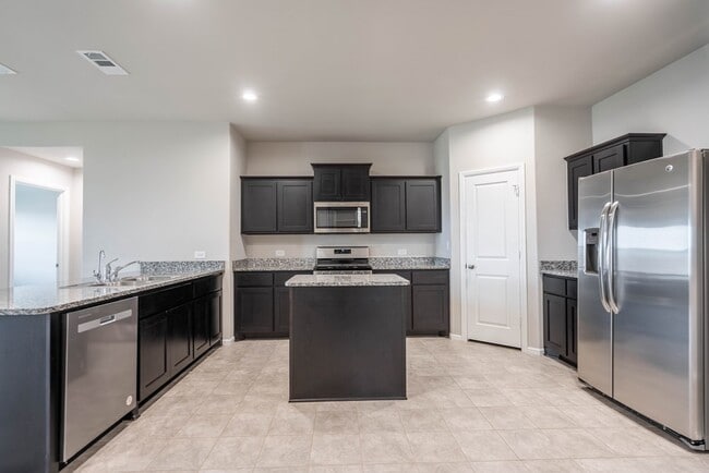 Building Photo - 7616 Silver Crk Ct