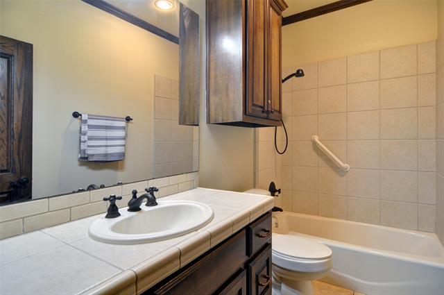 Building Photo - 3407 Penticost St