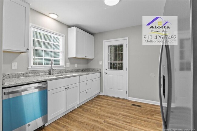 Building Photo - 1829 Spruce St