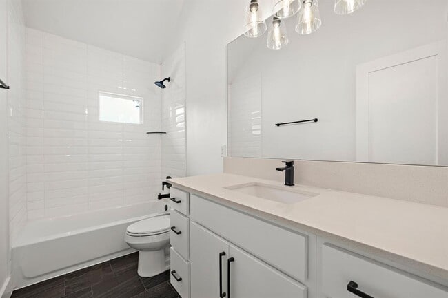 Building Photo - 4602 Mt Vernon Dr