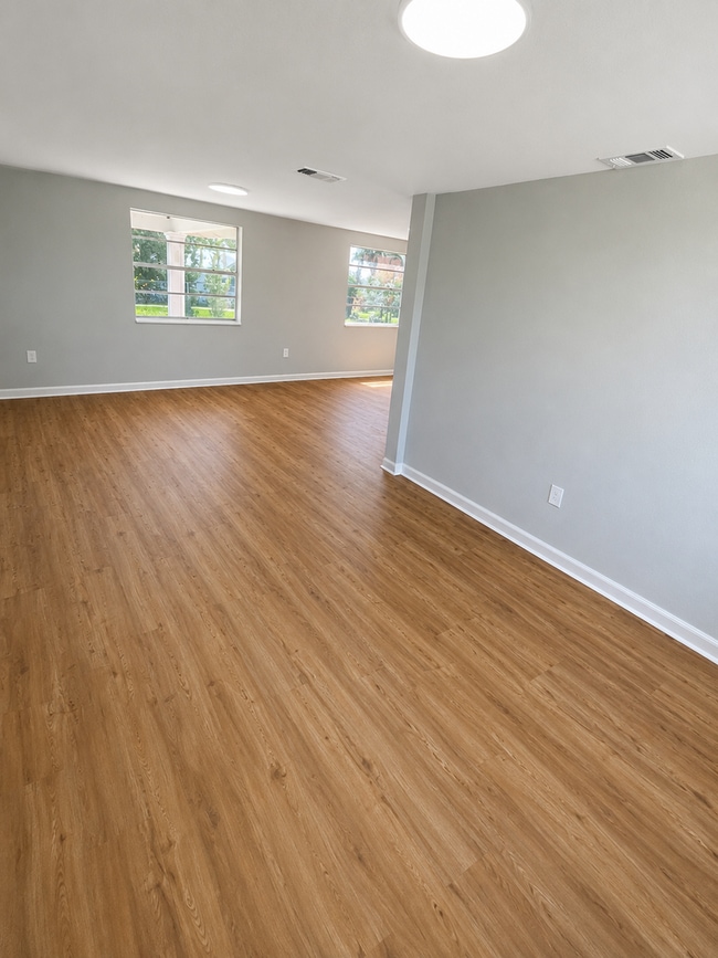 Building Photo - 837 Lafayette Ln