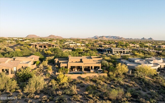 Building Photo - 9894 E Miramonte Dr
